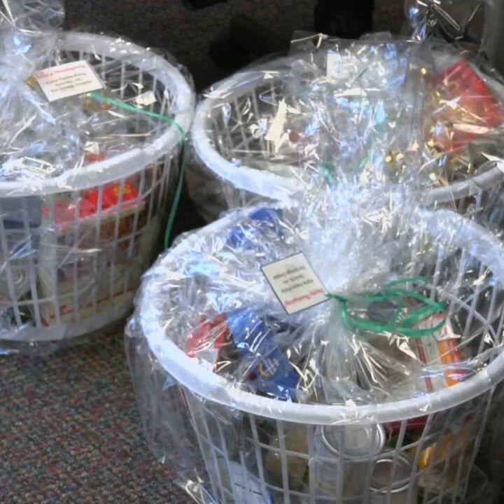 'Get involved somewhere' | Louisville organization providing food to 175 families for Thanksgiving